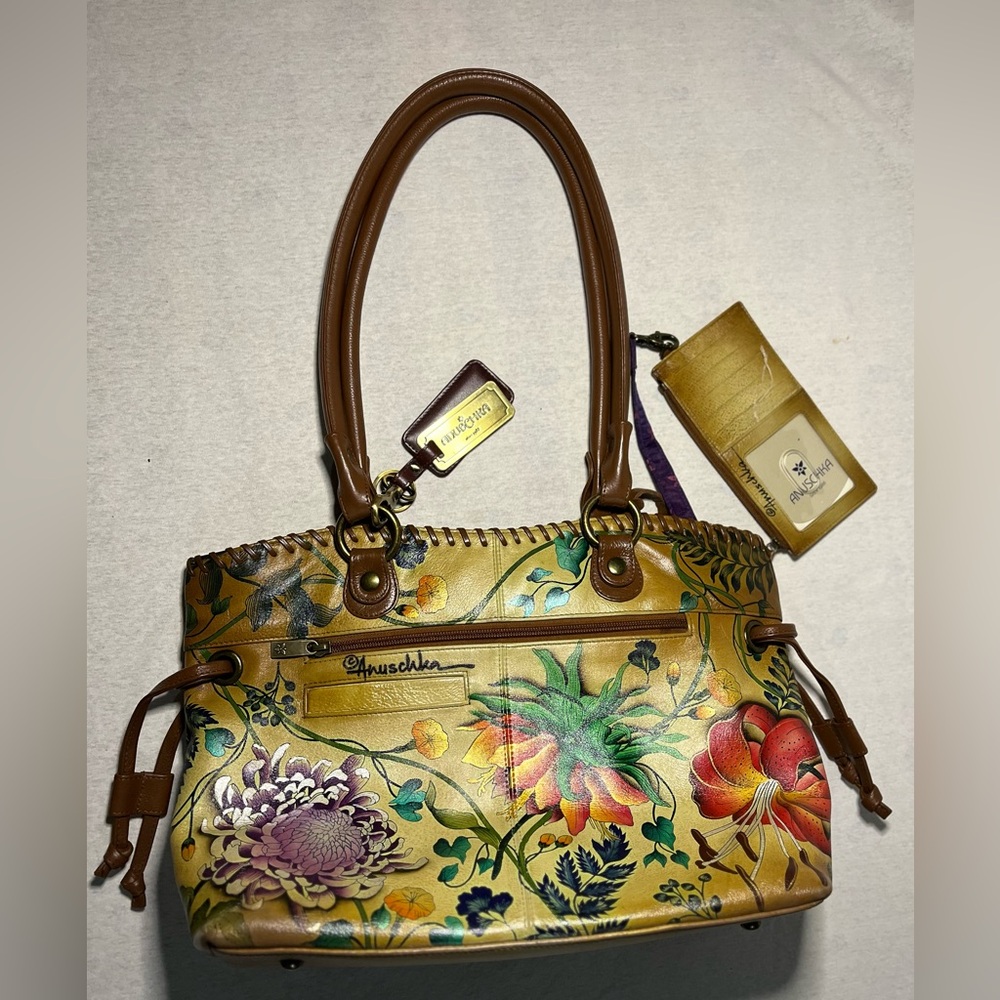 Sold❗️❗️❗️Anuschka high quality brand bag